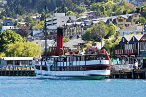 Quay: Boat - Vintage steamship TSS Earnslaw moored at