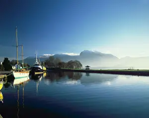Caledonian: Boats - on the Caledonian Canal
