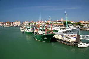 Frazier: Boats in the harbor at Ciboure, French Basque