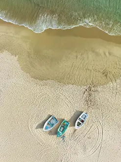 Cdiz: Boats at the shore of the Atlantic Ocean near Bolonia