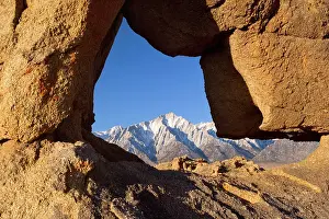 Countires: Boot Arch - Lone Pine, one of the snow-capped mountains