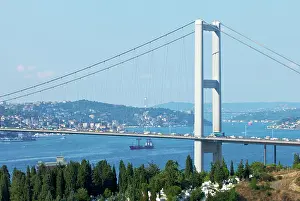 Brian Mcdairmant: Bosphorus Bridge in Istanbul, connecting Europe