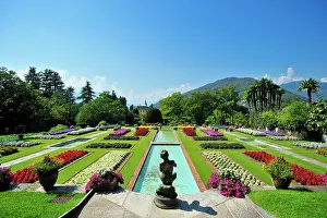 Beds: Botanic Gardens, Giardini di Villa Taranto, Verbania