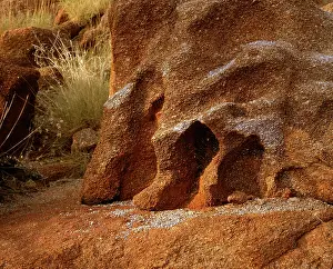 Kalu: Detail of boulder in Karlwekarlwe Karlu Kalu (Iround