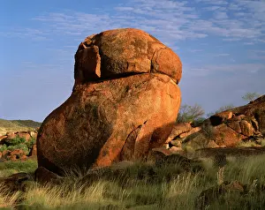 Meeting: Boulder in Karlwekarlwe Karlu Kalu (Iround objectsI)