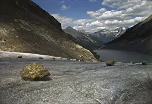 Glaciation: Boulders on a Glacier