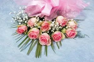 Arts: Bouquet of pink roses