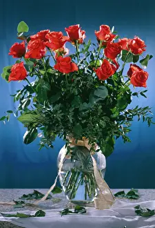 Vase: Bouquet of red roses
