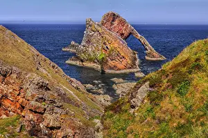 130319: Bow Fiddle Rock - natural sea arch made of quarzite