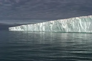 Brasvell: Brasvell's Glacier - 200 km long