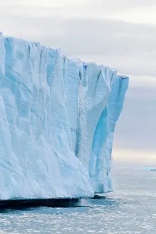 Nordauslandet: Brasvell's Glacier - melting