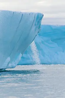 Nordauslandet: Brasvell's Glacier - melting