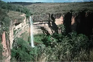Chapada: BRAZIL - Waterfall, Chapada des Guimeres Mato Grosso