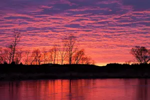 Loup: Brilliant sunset reflects into the Calamus