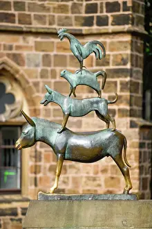 Metal: Bronze sculpture, Bremen Town Musicians, Schoppensteel