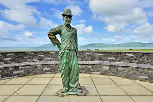 Sculpting: Bronze statue of Charlie Chaplin, Waterville, Ring