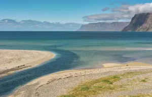 Northwestern: Brook, beach and cliffs, 'nrlygshnfn, PatreksfjnrEur