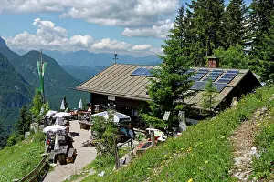 Austrian: Brunnsteinh&, x34d25b20;Karwendel Mountains, Mittenwald