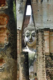 Statue: Buddha Statue at Wat Si Chum Temple, Sukhothai, Thailand