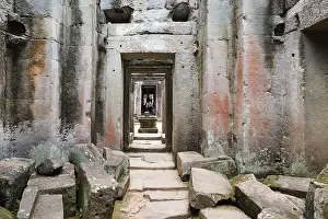 Religion: Buddhist temple buildings, jungle temples