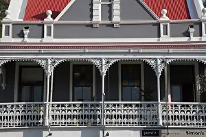 Simons: Building detail in Simon's Town, Western