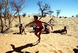 Ostrich: BUSHMAN / San - Mimics ostrich
