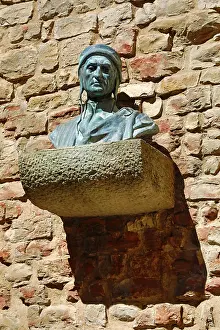 Casa: Bust of Dante Alighieri outside the Museo Casa di