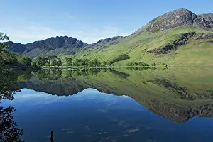 Fells: Buttermere - Fells reflected in lake