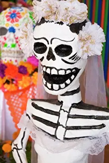 Mcroberts: Cabo San Lucas, Mexico. Dia de los Muertos skeletons