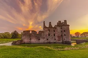 130319: Caerlaverock Castle - historic castle ruin with
