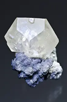 Dolomite: Calcite Crystal