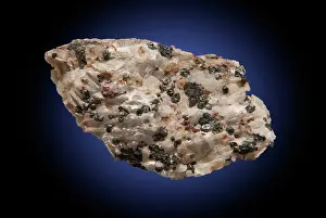 Sequence: Calcite, Willemite, and Franklinite (2 of 2)