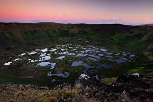 Rano: Caldera of Rano Kau volcano, 1.6 km across, with