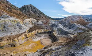 Kettle: Caldera volcano with pumice fields, yellow coloured