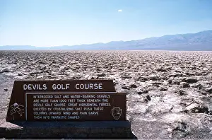 Golf: California, USA - Devil's golf course, Death Valley