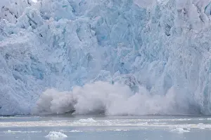 190219: Calving glacier Smeerenburgbreen at Bjornfjord -