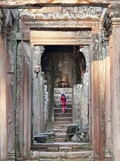 Khmer: Cambodia - One of the accesses to the Bayon, a