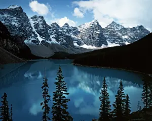 Moraine: Canada, Alberta, Banff National Park, Lake