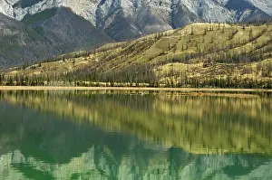 Jasper: Canada, Alberta, Jasper National Park. Reflection