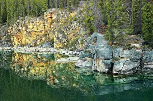 Jasper: Canada, Alberta, Jasper National Park. Shoreline
