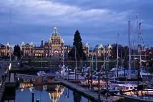 Government: CANADA, British Columbia, Victoria. Evening