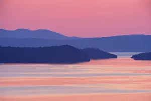 Superior: Canada, Ontario, Nipigon Bay in summer twilight