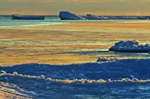 Ontario: Canada, Ontario, South Baymouth. Ice on