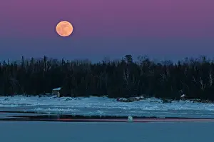 Ontario: Canada, Ontario, South Baymouth. Full moon