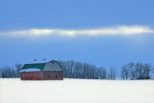 Saskatchewan: Canada, Saskatchewan, Albertville. Red barn
