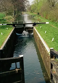 Canals: Canal Lock - Kennet & Avon canal lock near Kintbury
