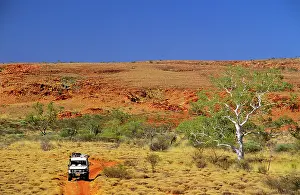 Canning: Canning Stock Rooute with 4WD Little Sandy Desert