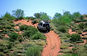 Canning: Canning Stock Route and 4WD vehicle Little Sandy Desert