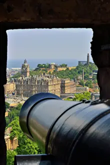Fortresses: A cannon aimed at the Balmoral Hotel, Edinburgh