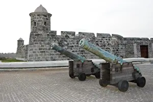 Castillo: Cannons at Castillo de Morro, Morro Castle, Havana